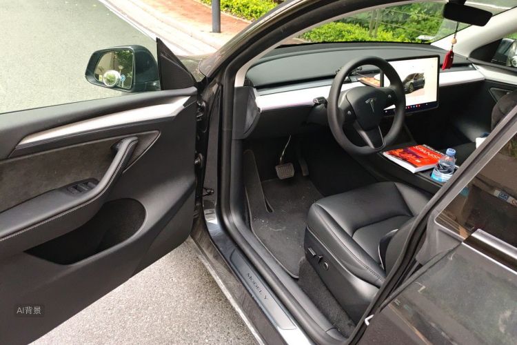 Tesla Model Y 2024 #18 Tesla Model Y 2024 car image #18