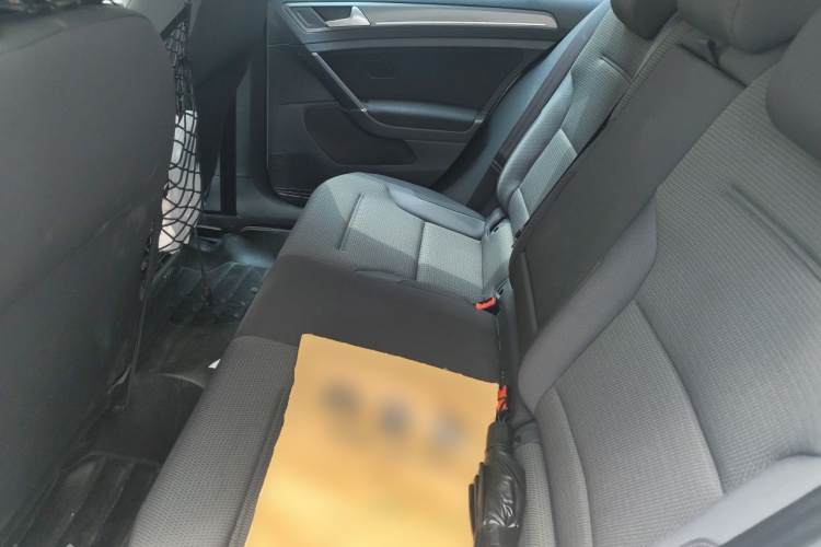 Volkswagen Golf 2015 car image #10