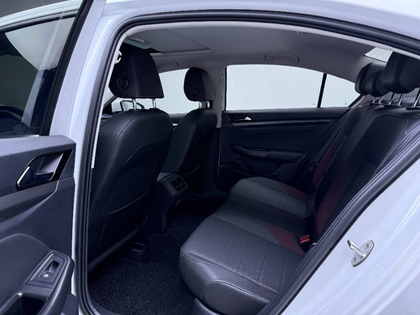 Volkswagen Bora 2022 car image #6