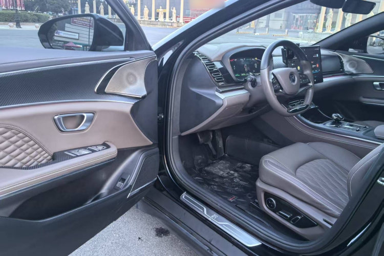 BYD Han 2023 car image #21