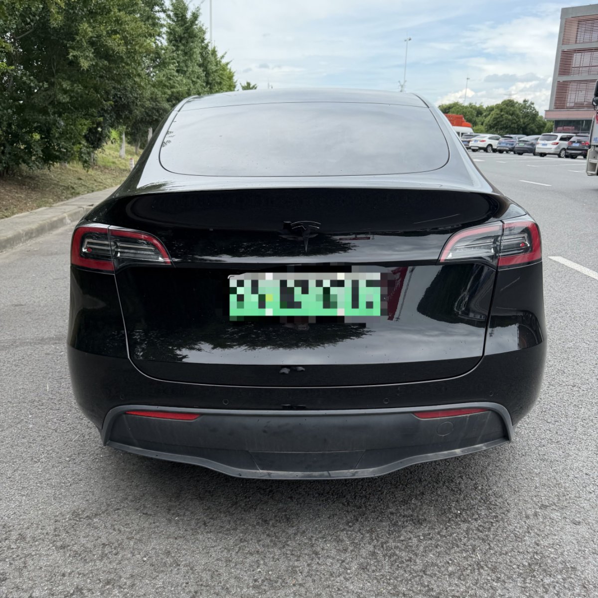 Tesla Model Y 2021 #4 Tesla Model Y 2021 car image #4