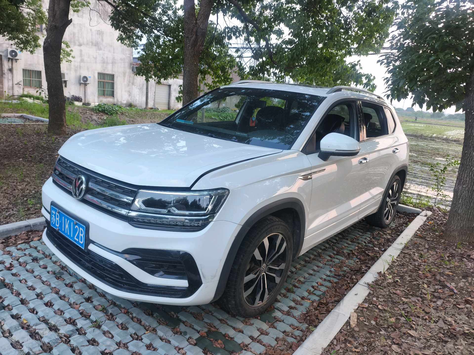 2020 2020 car image