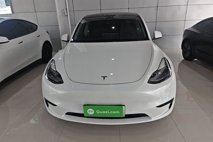 Tesla Model Y 2022 car image #3