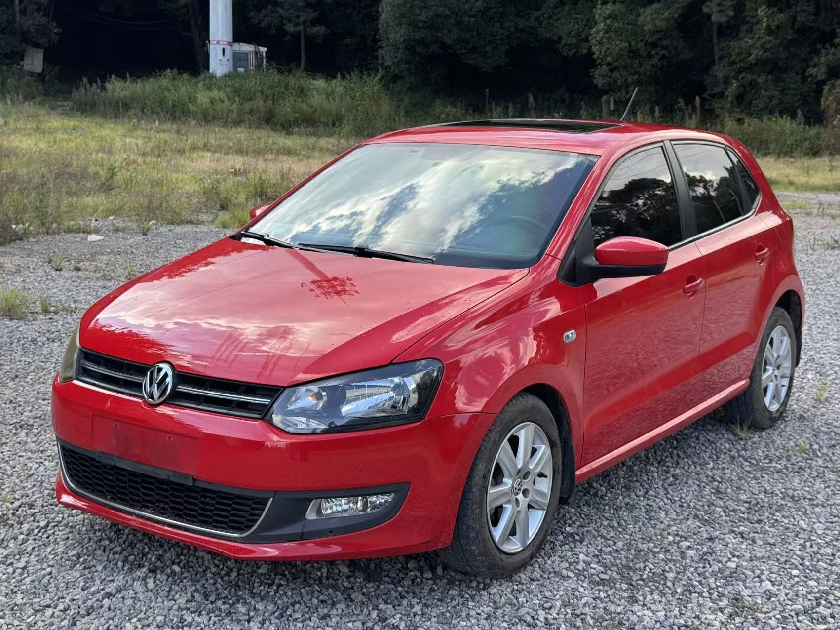 Volkswagen Polo 2013 car image 