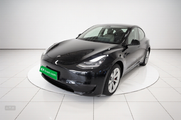 Tesla Model Y 2022 car image #2