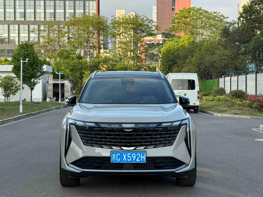 GEELY Boyue L 2025 car image #2