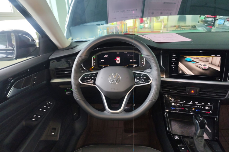 Volkswagen Passat 2024 imagen de coche #15