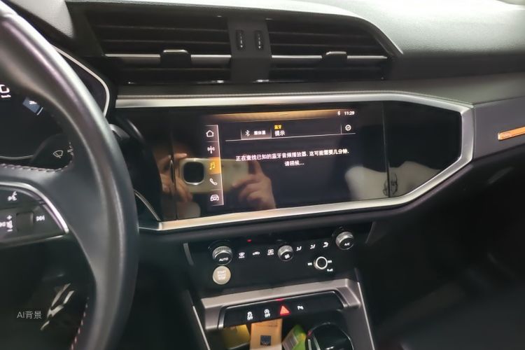 Audi Q3 2019 #15 Audi Q3 2019 car image #15