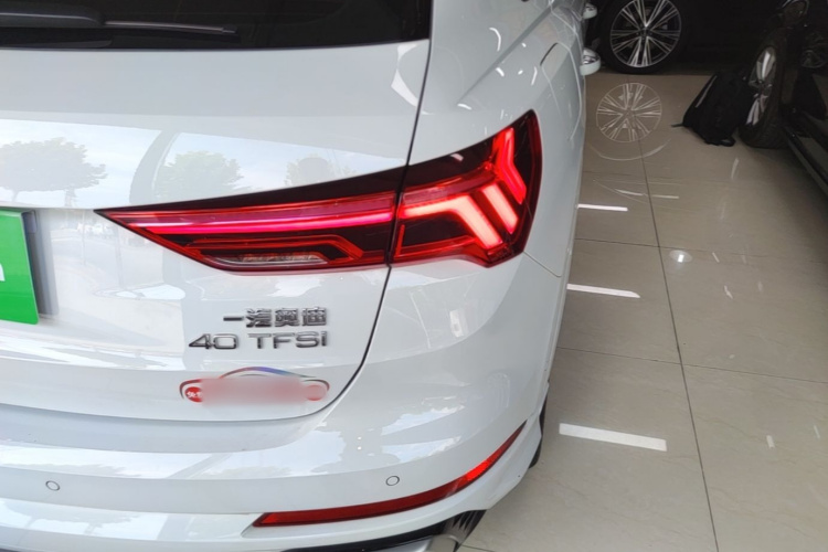 Audi Q3 2025 #8 Audi Q3 2025 car image #8