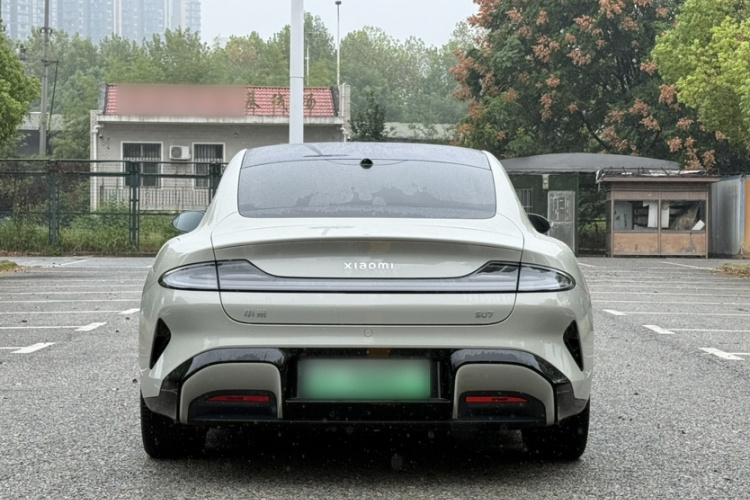 MI SU7 2025 car image #3