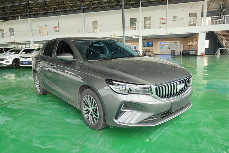 GEELY Emgrand 2025 #4 GEELY Emgrand 2025 car image #4