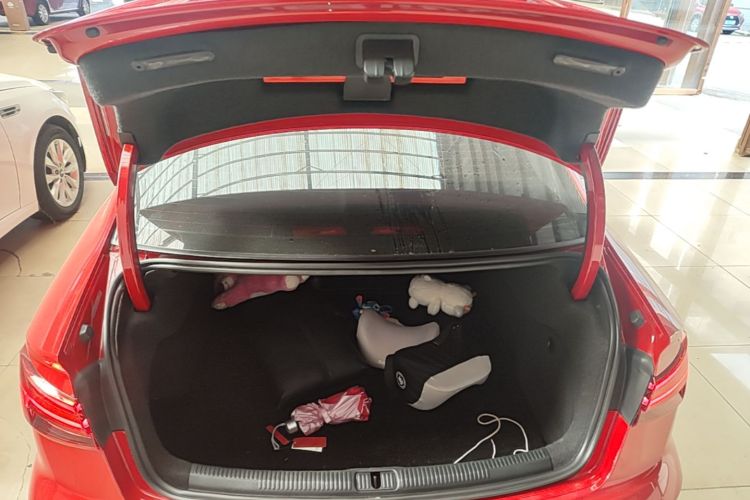 Audi A3 2019 car image #19