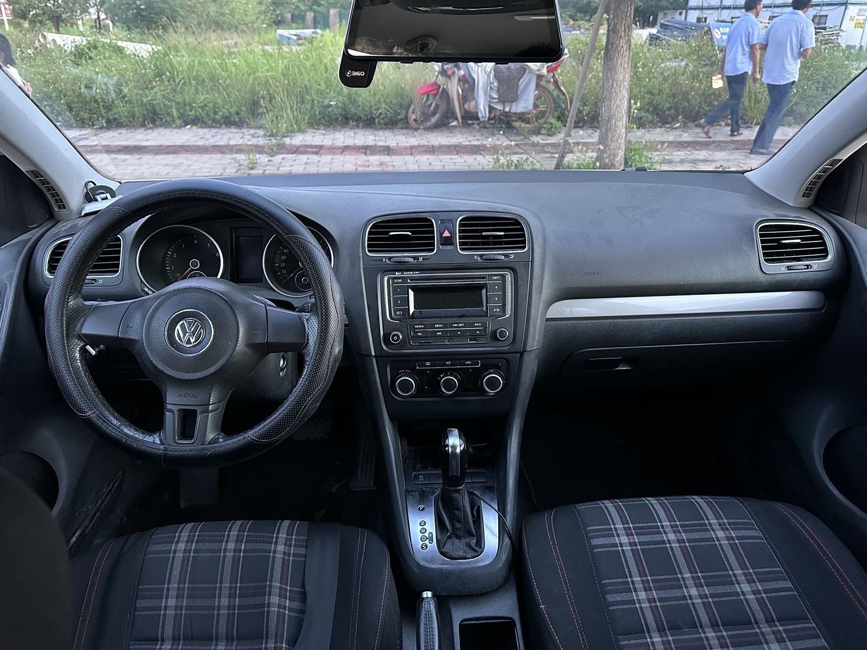 Volkswagen Golf 2013 car image #8