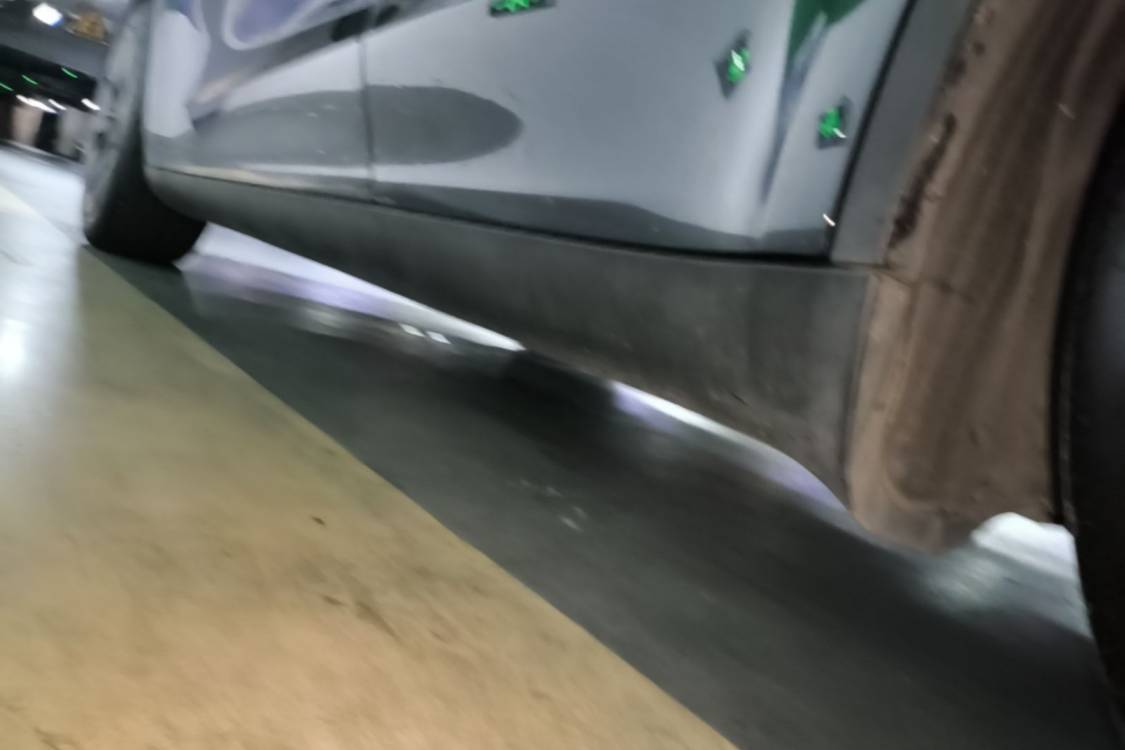 Tesla Model Y 2024 #8 Tesla Model Y 2024 car image #8