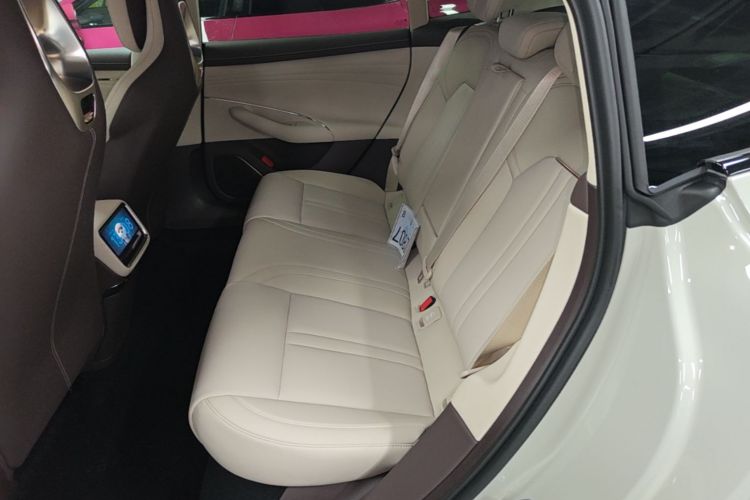 2026 #13 2026 imagen de coche #13