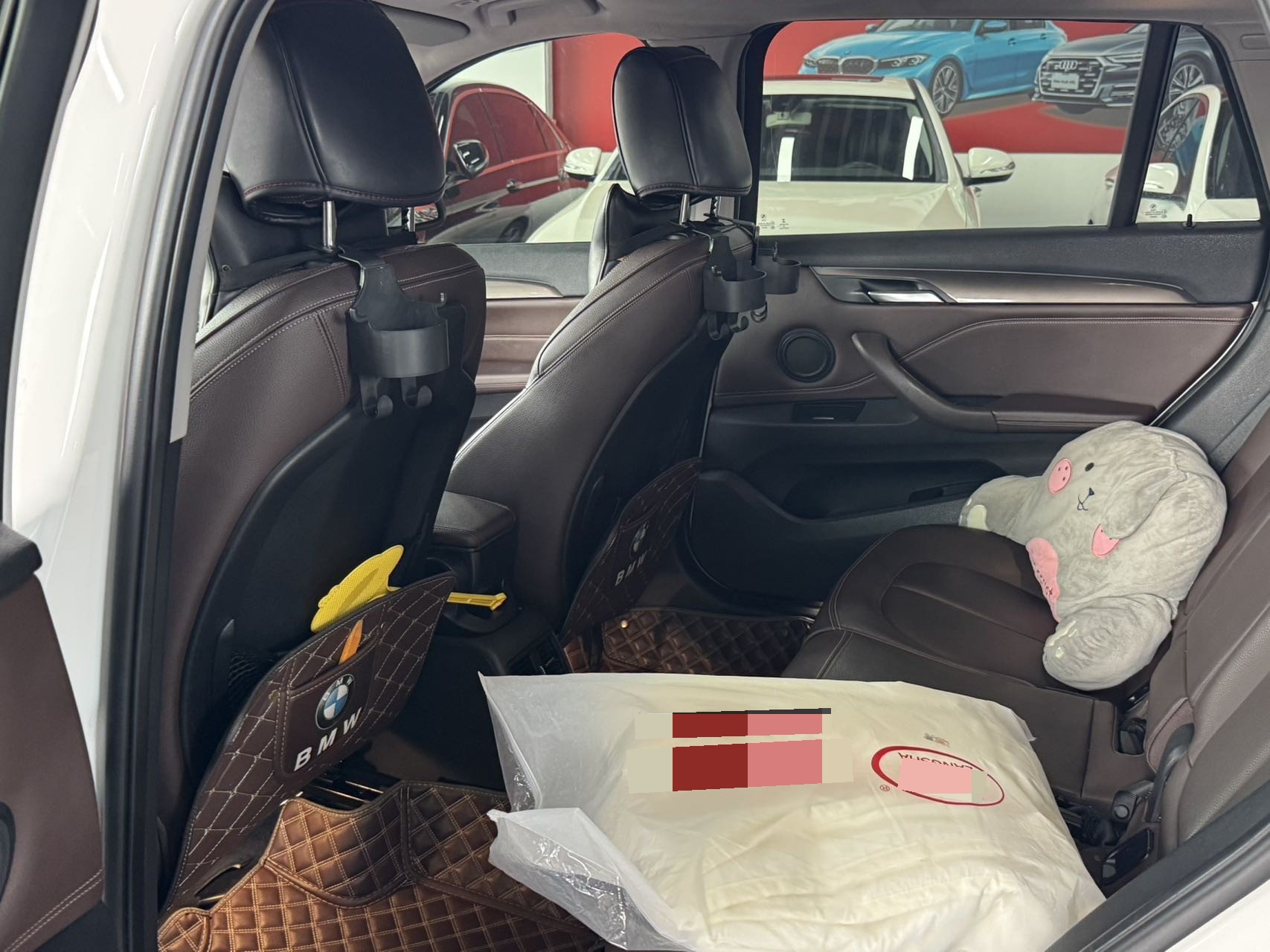 2019 immagine di auto #3