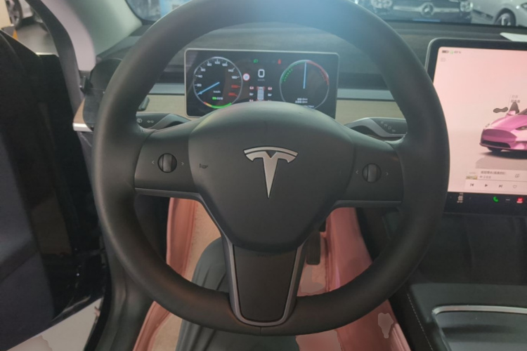 Tesla Model Y 2022 #11 Tesla Model Y 2022 car image #11