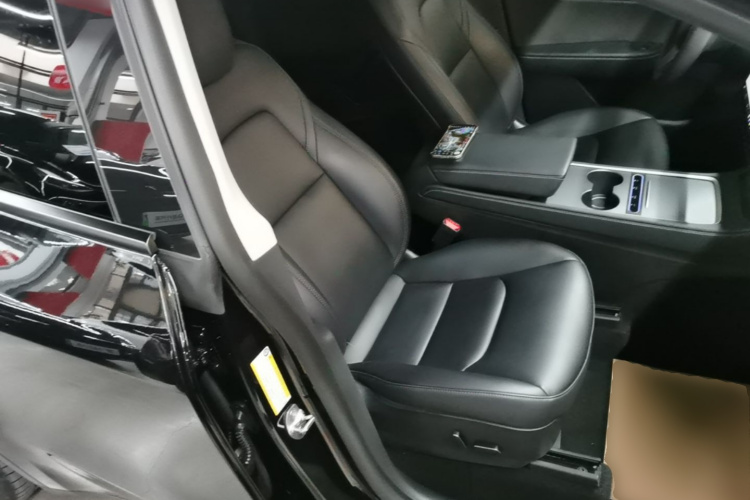 Tesla Model Y 2022 #24 Tesla Model Y 2022 immagine di auto #24
