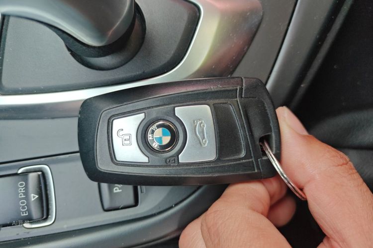 BMW 3 Series 2016 #10 BMW 3 Series 2016 immagine di auto #10
