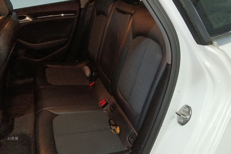 Audi A3 2019 car image #19