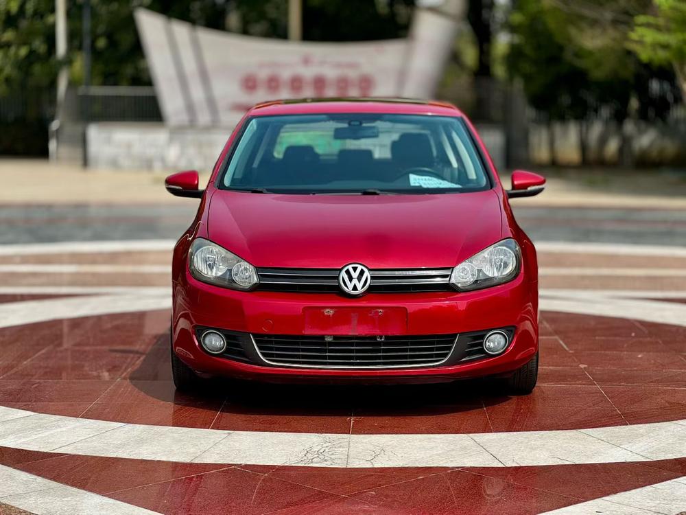 Volkswagen Golf 2012 car image #2