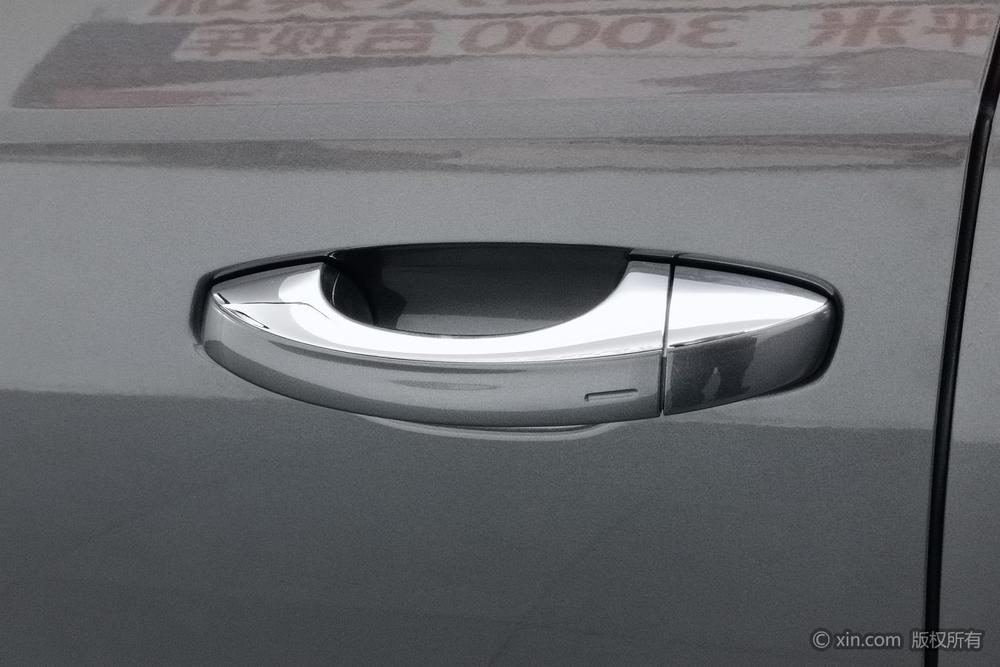 Audi Q3 2025 car image #8