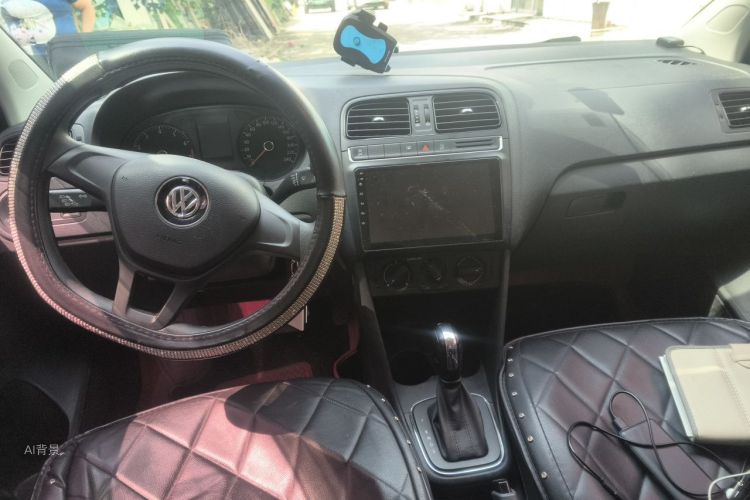 Volkswagen Polo 2018 car image #11