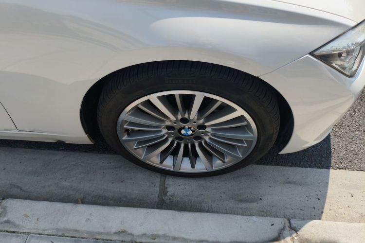BMW 3 Series 2019 #9 BMW 3 Series 2019 car image #9