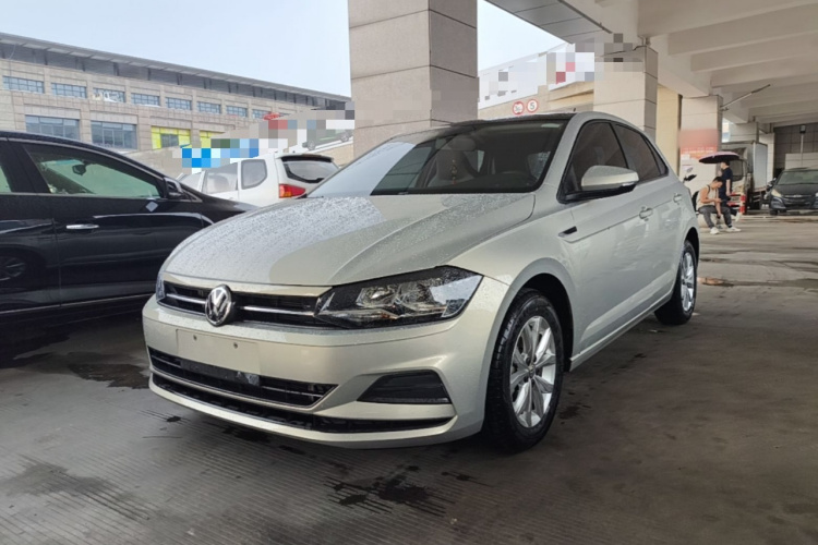 Volkswagen Polo 2020 car image #2