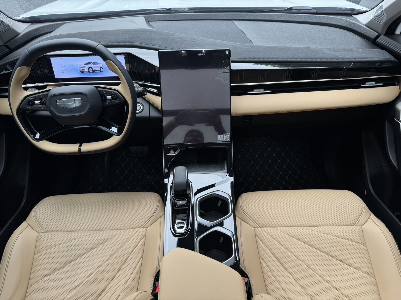 GEELY Boyue L 2024 car image #9
