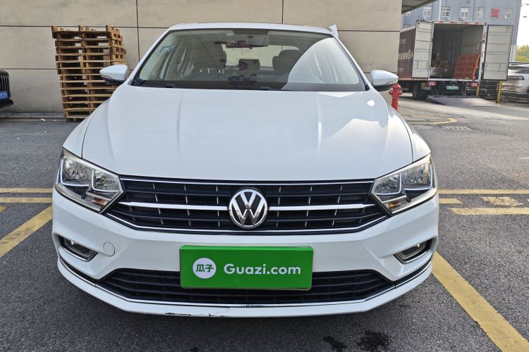 Volkswagen Bora 2016 car image #3