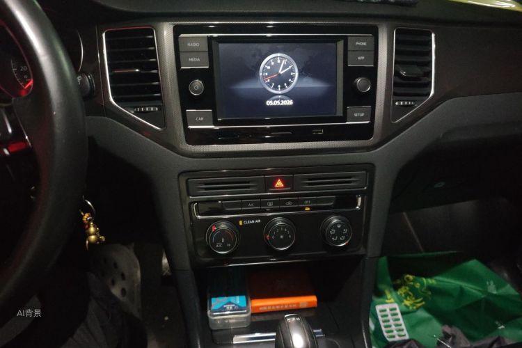 Volkswagen Golf 2017 car image #15