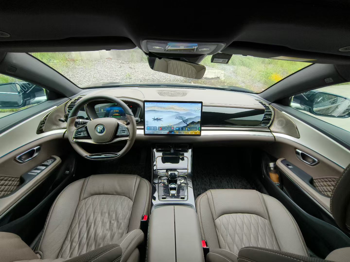 BYD Han 2024 car image #8