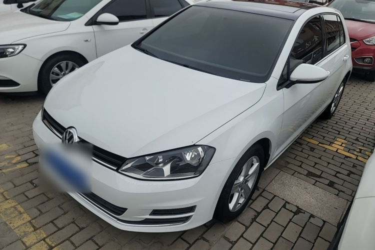 Volkswagen Golf 2015 car image #2