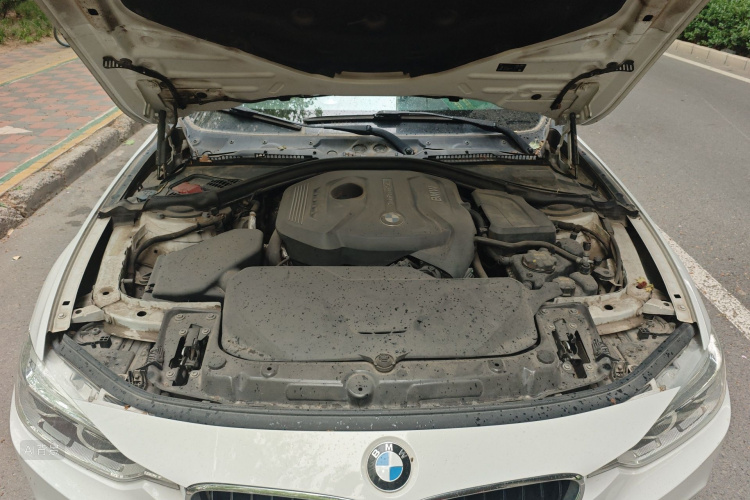 BMW 3 Series 2018 #22 BMW 3 Series 2018 car image #22