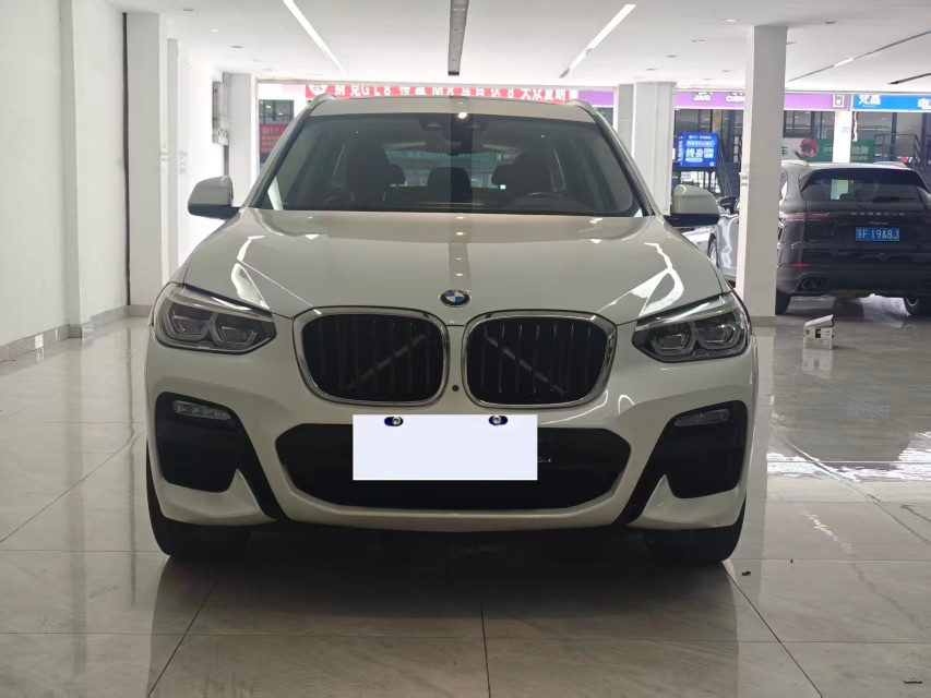 BMW X3 2019 car image #2