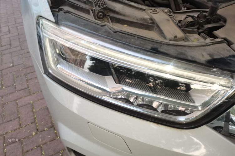 Audi Q3 2016 car image #8