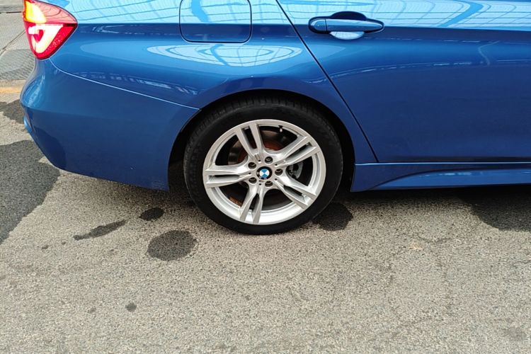 BMW 3 Series 2018 #10 BMW 3 Series 2018 car image #10