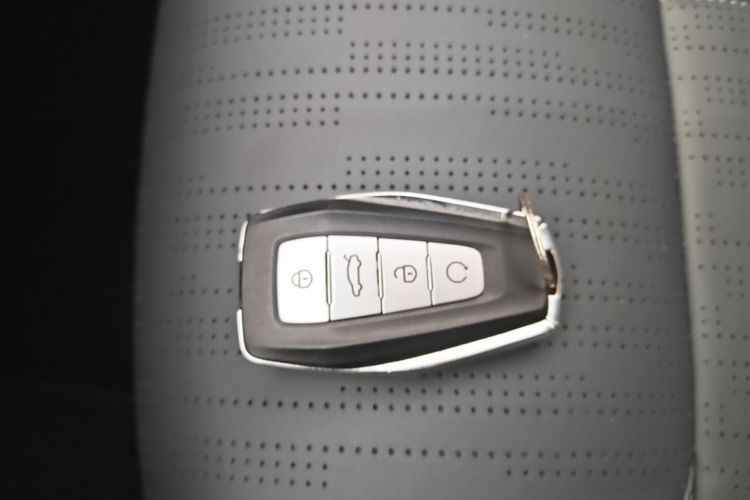 GEELY Boyue L 2025 #9 GEELY Boyue L 2025 car image #9