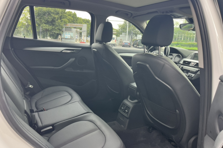 BMW X1 2019 immagine di auto #17