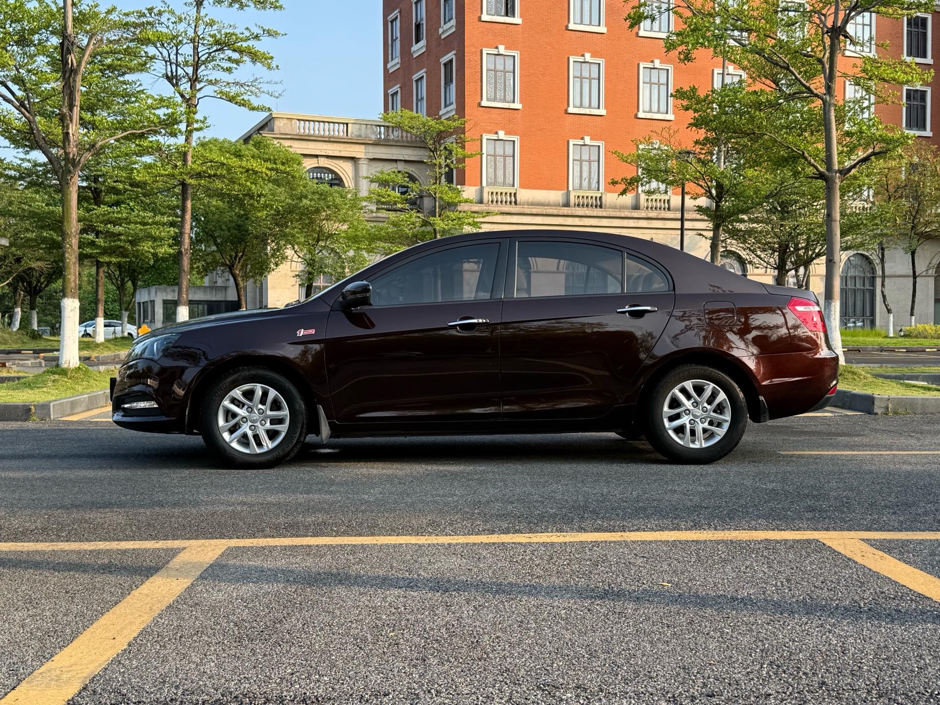 GEELY Emgrand 2017 car image #5
