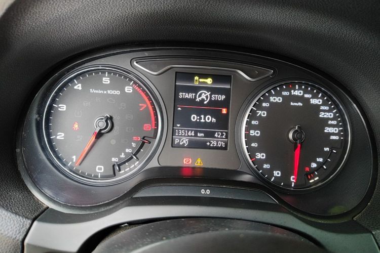 Audi A3 2015 car image #12