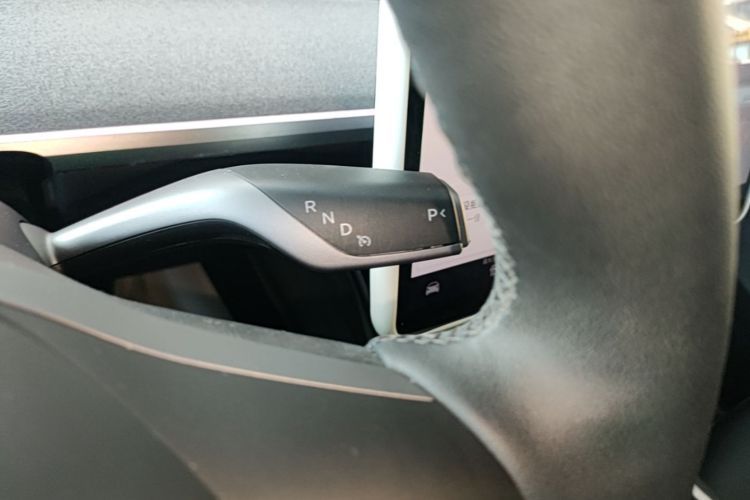 Tesla Model Y 2023 #14 Tesla Model Y 2023 car image #14
