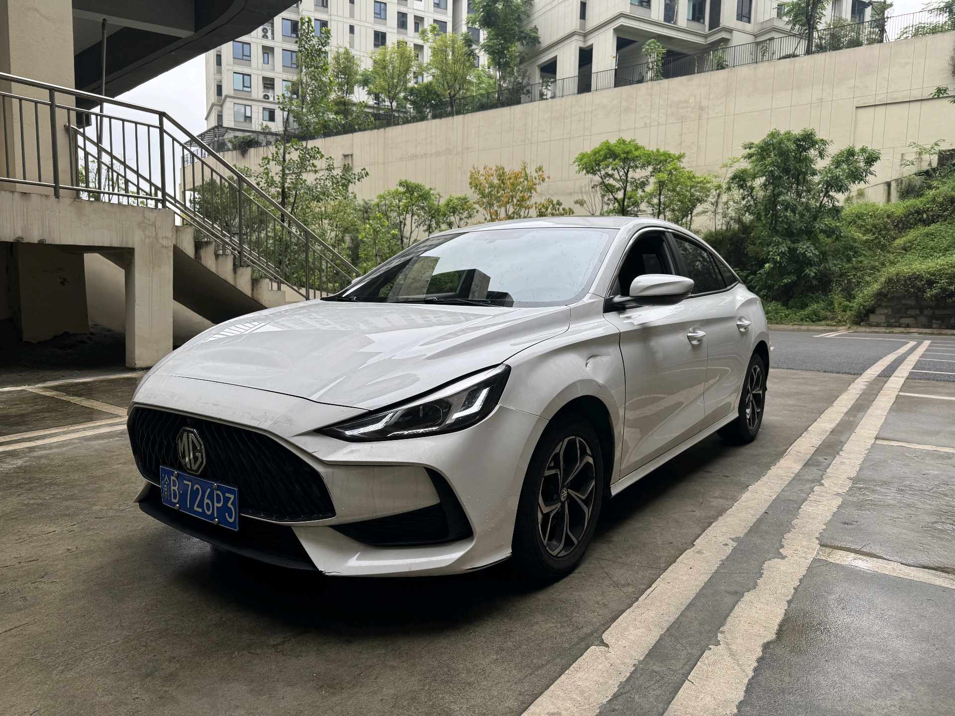 MG 5 2022 immagine di auto 