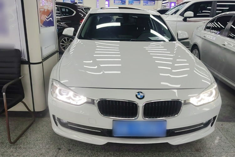 BMW 3 Series 2015 صورة سيارة #3