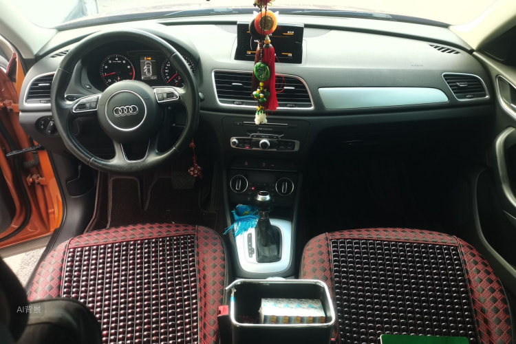 Audi Q3 2017 car image #11