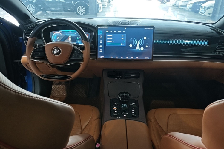 BYD Han 2022 car image #10