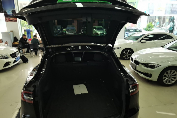 Tesla Model Y 2022 #19 Tesla Model Y 2022 car image #19