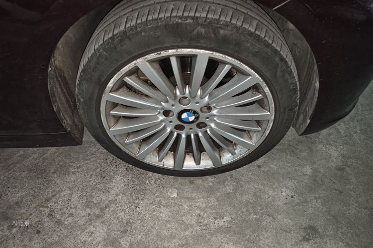 BMW 3 Series 2018 car image #9