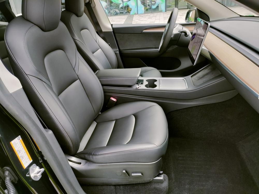 Tesla Model Y 2021 car image #27